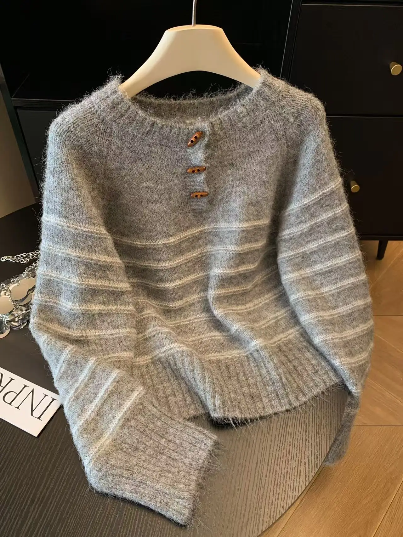 Autumn Winter Women's Striped  - Embroidery 评论和价格